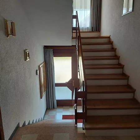 Und Brunner * Höchst